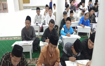 MOSBA ( Masa Orientasi Santri Baru ) Pengenalan Simbol-Simbol Coretan Kitab Kuning